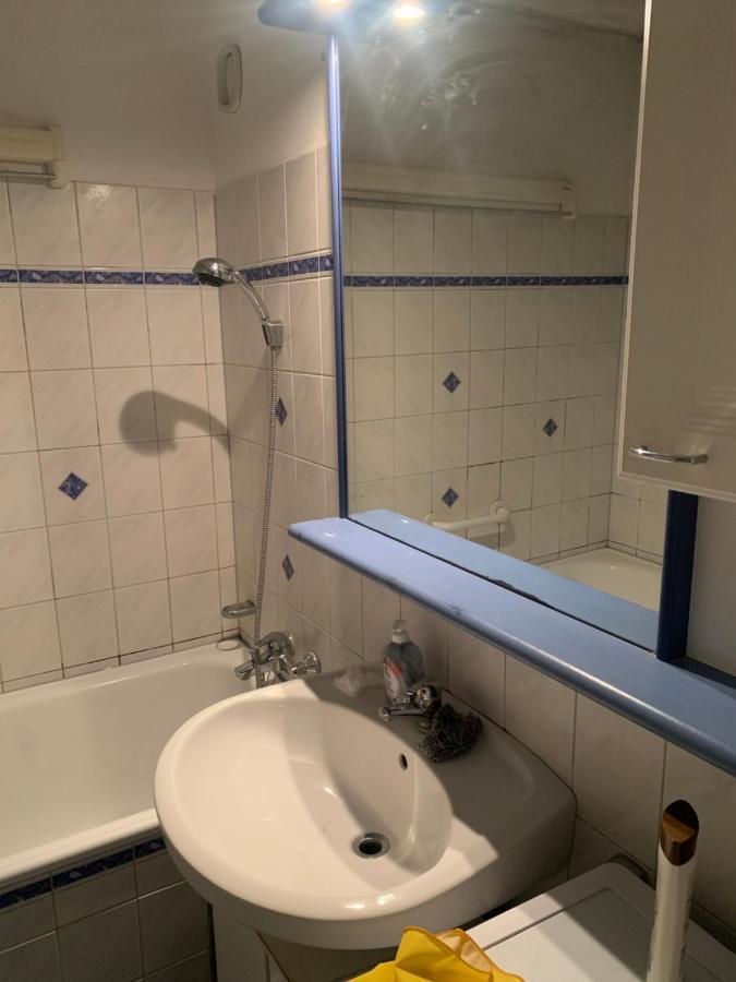 Sehr Schone Zimmer 1 In Wien Favoriten Екстер'єр фото